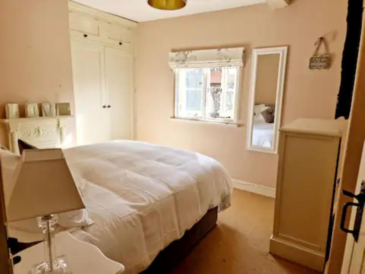 Jackdaw Cottage-Beautiful Cottage, Town Centre Wimborne Minster Luaran gambar