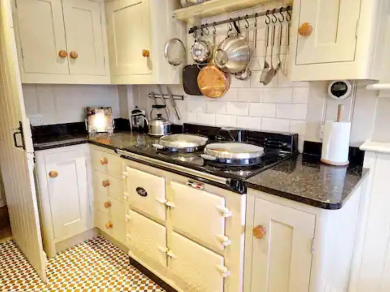 Jackdaw Cottage-Beautiful Cottage, Town Centre Wimborne Minster Luaran gambar