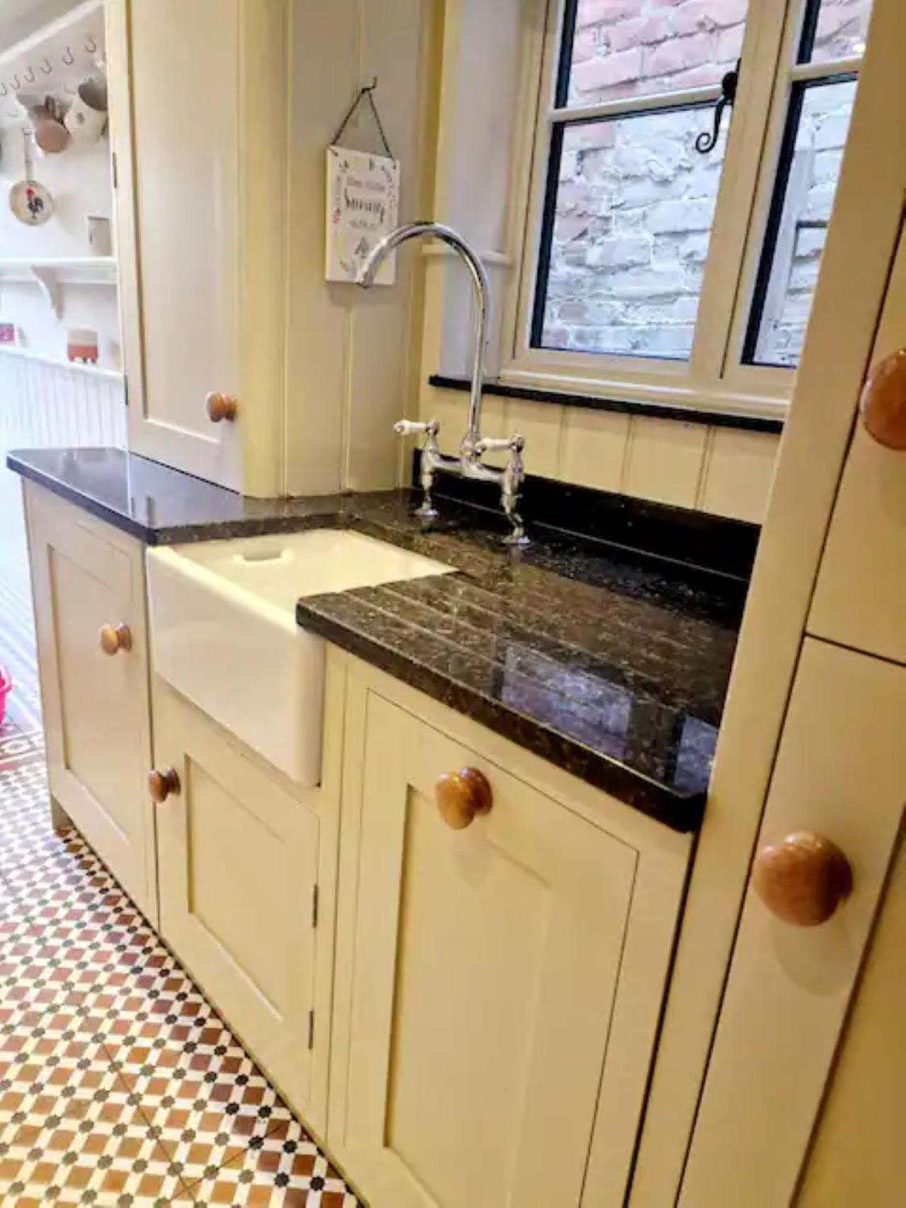 Jackdaw Cottage-Beautiful Cottage, Town Centre Wimborne Minster Luaran gambar